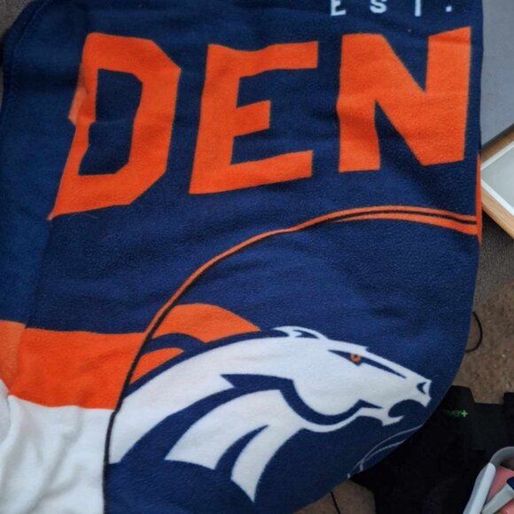 Denver Broncos Fleece Blanket - Picture 2 of 2